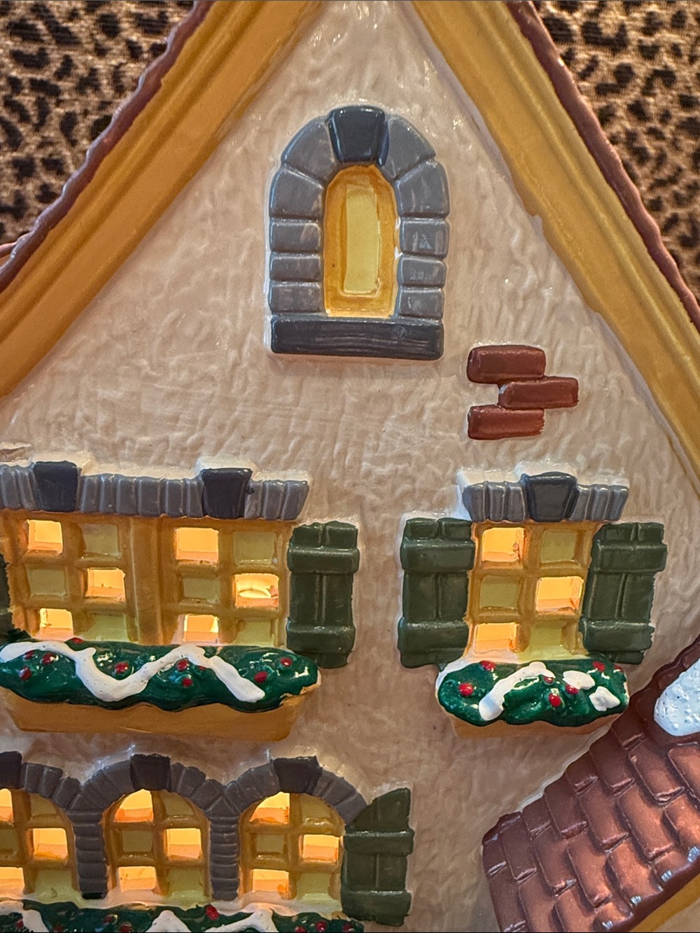 (Retired) Dept 56 Original Snow Village.Carmel Cottage. With Cord, Light and Box - Picture 5 of 12